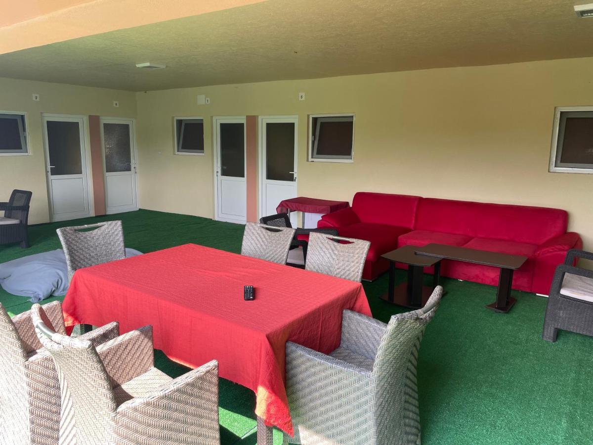 Vila Baciu Hotell Tuzla Exteriör bild