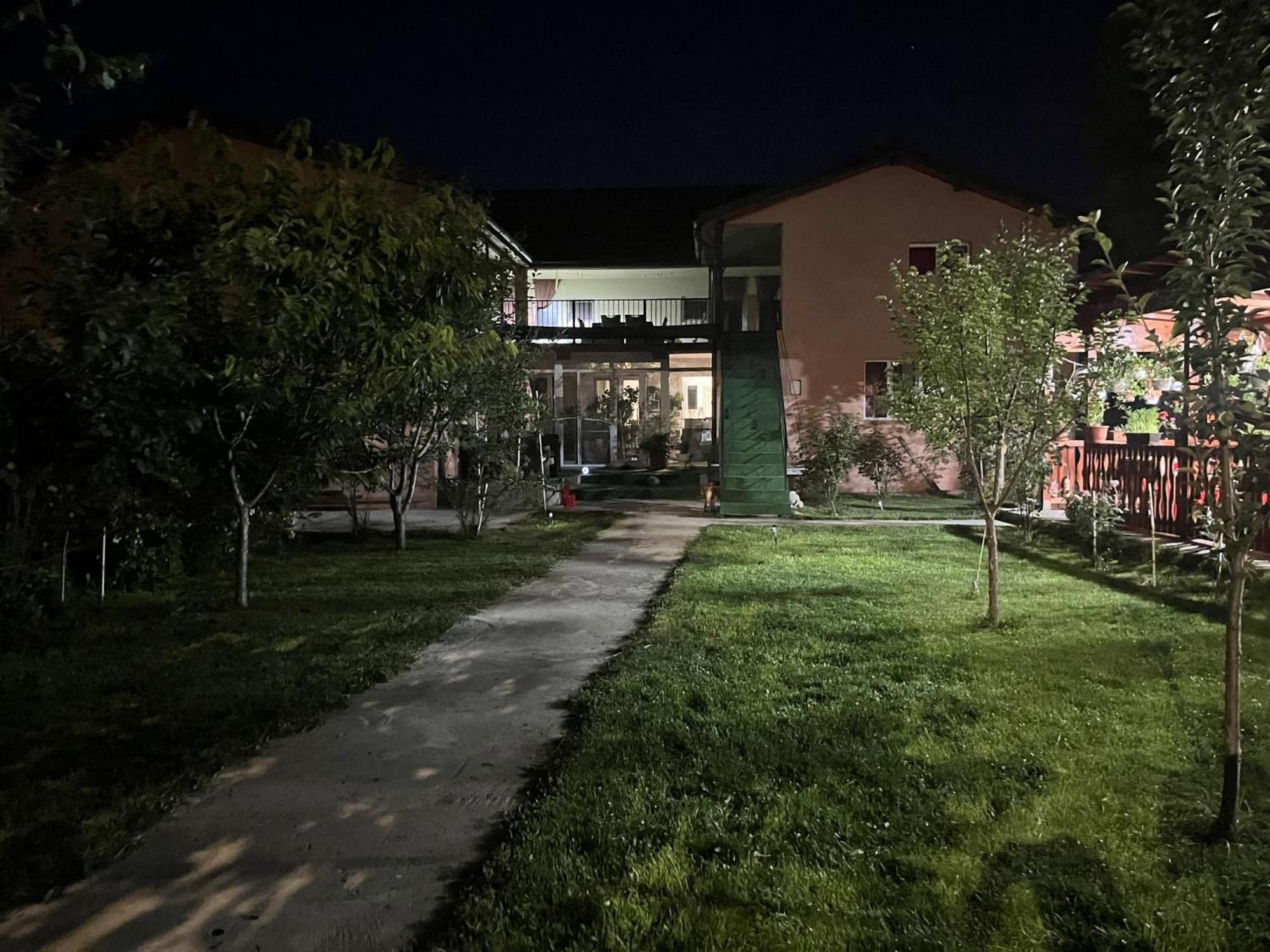 Vila Baciu Hotell Tuzla Exteriör bild