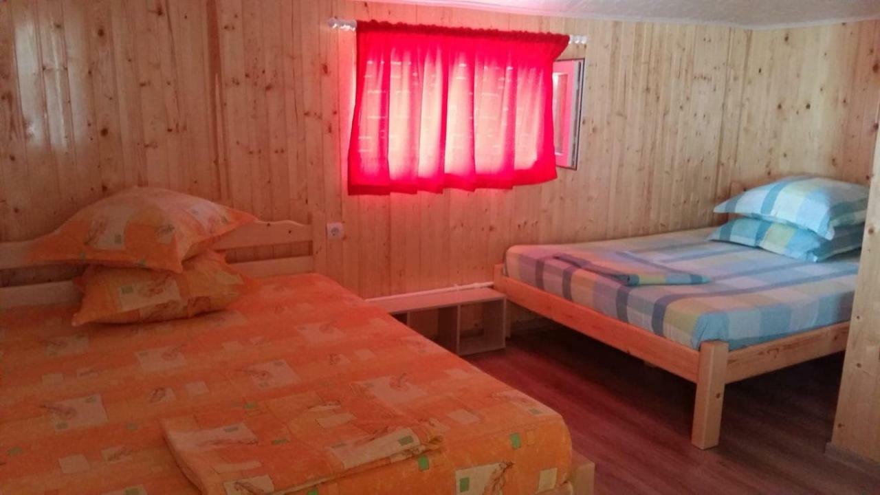 Vila Baciu Hotell Tuzla Exteriör bild