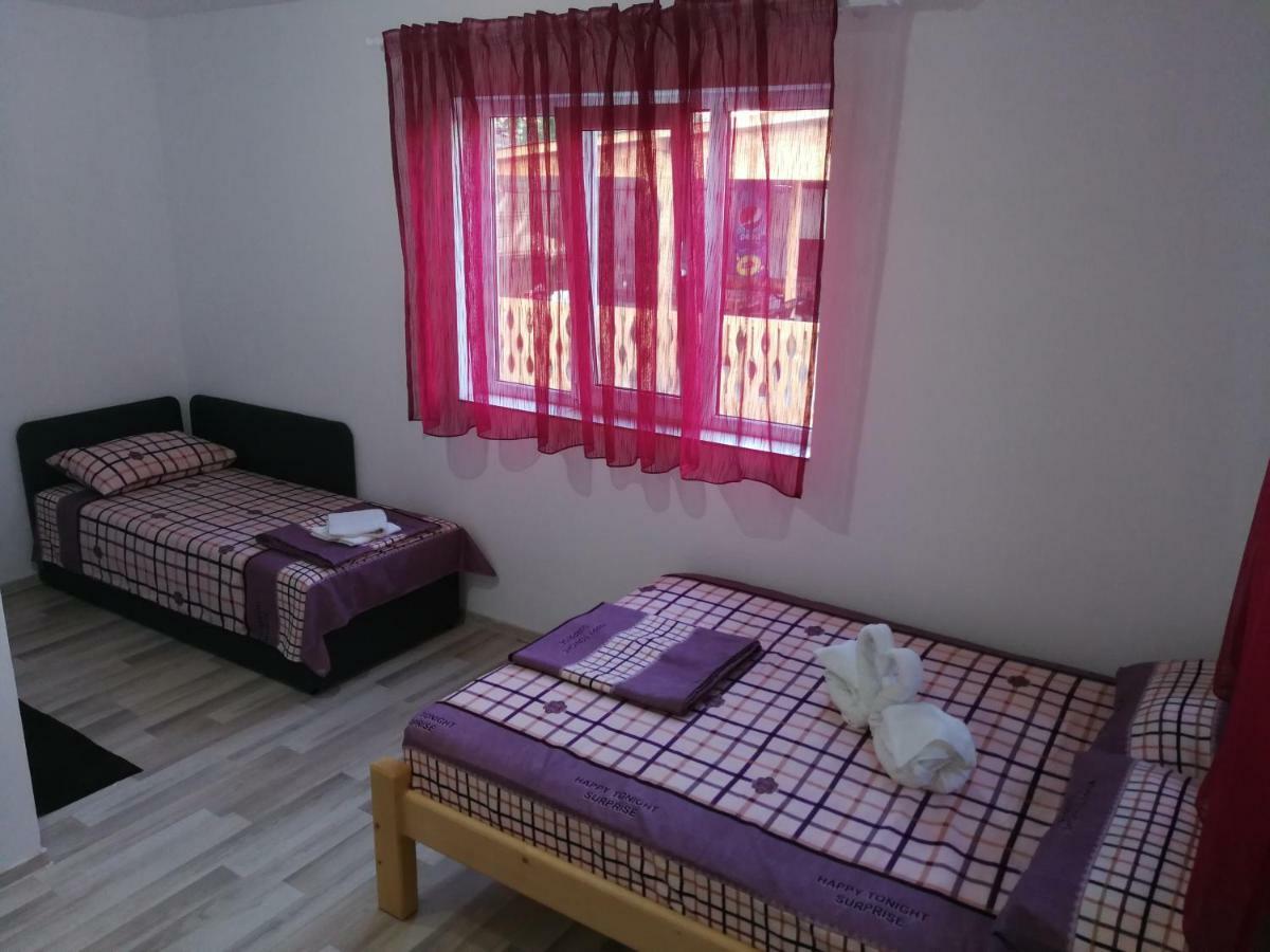 Vila Baciu Hotell Tuzla Exteriör bild