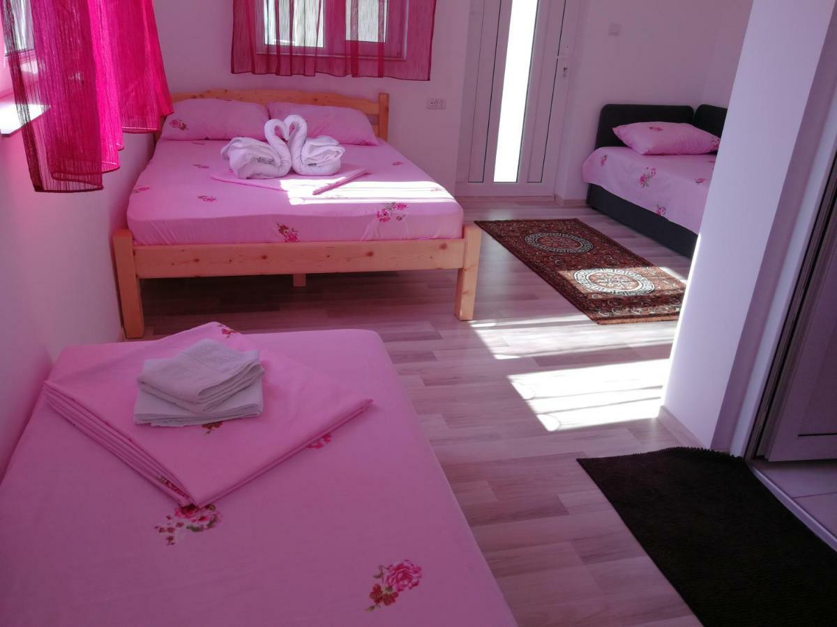 Vila Baciu Hotell Tuzla Exteriör bild